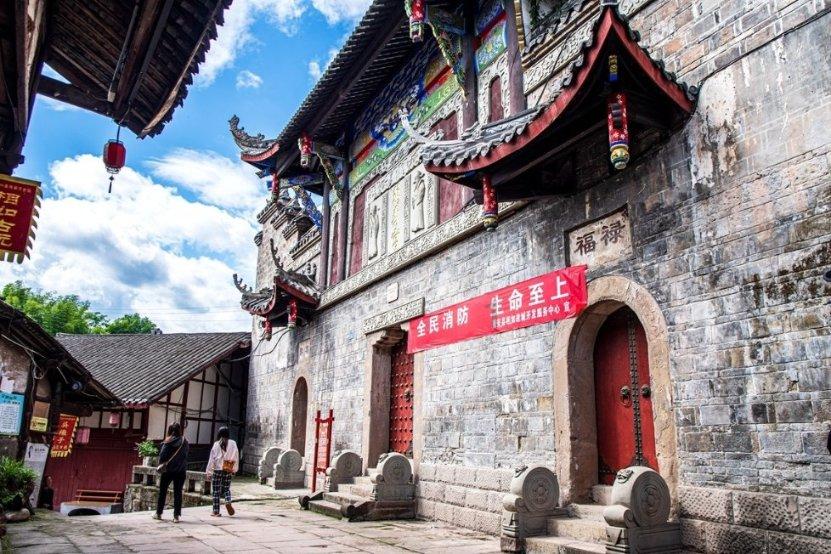 迪丽热巴造型更换,宛若美神降临